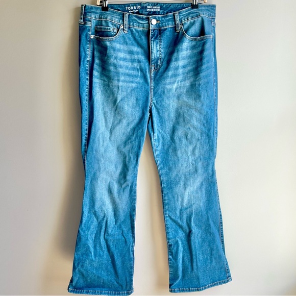 torrid Denim - Torrid Trio Fit Slim Boot Limitless Stretch Size 16S-20S - Stretch to fit 16-20